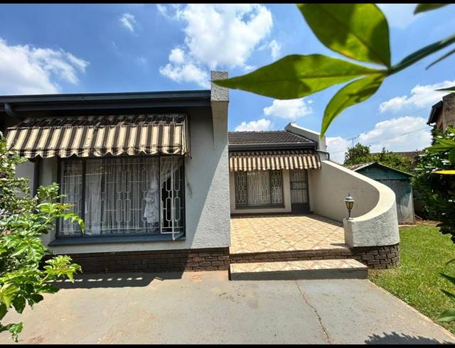 5 BEDROOM HOUSE FOR SALE IN BAKERTON